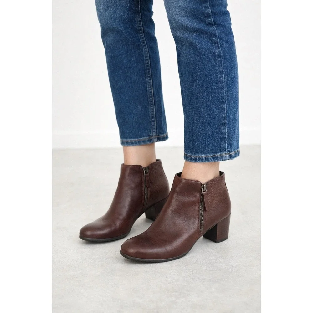 Ecco Brown Leather Ankle Boots
